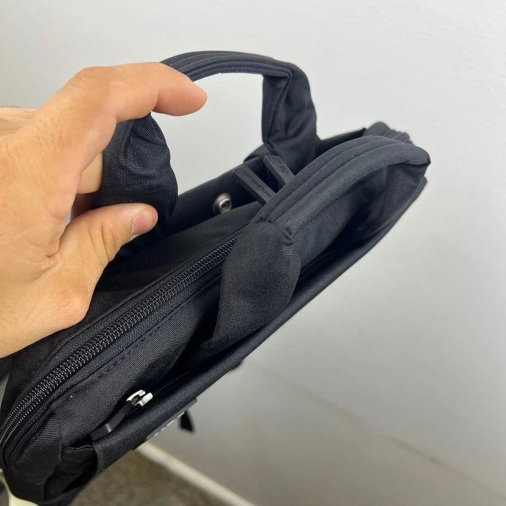 Moleskine ID Vertical Device Bag 15.4